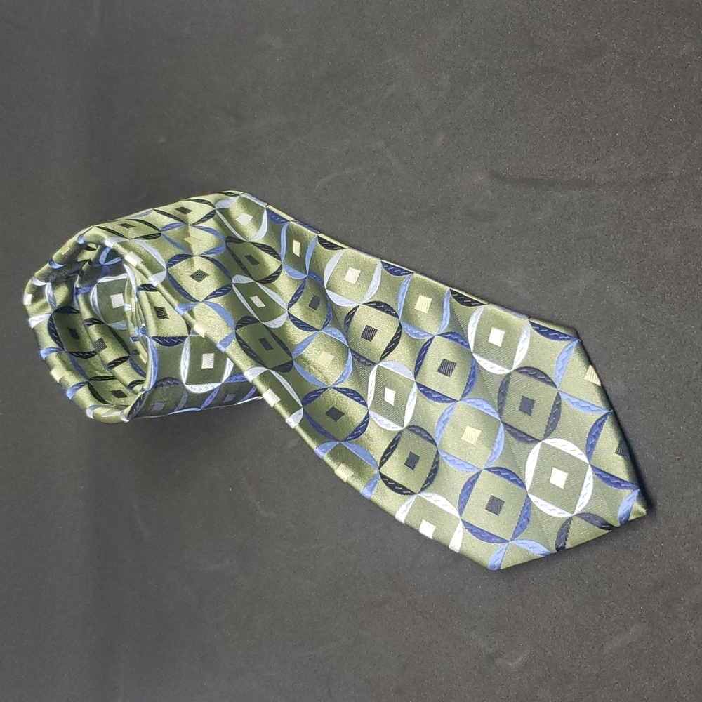 Giorgio Brutini green tie